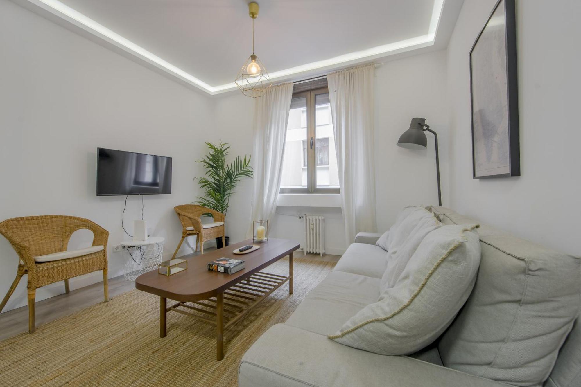 Elegante Apartamento En El Centro De Madrid-rastro Appartement